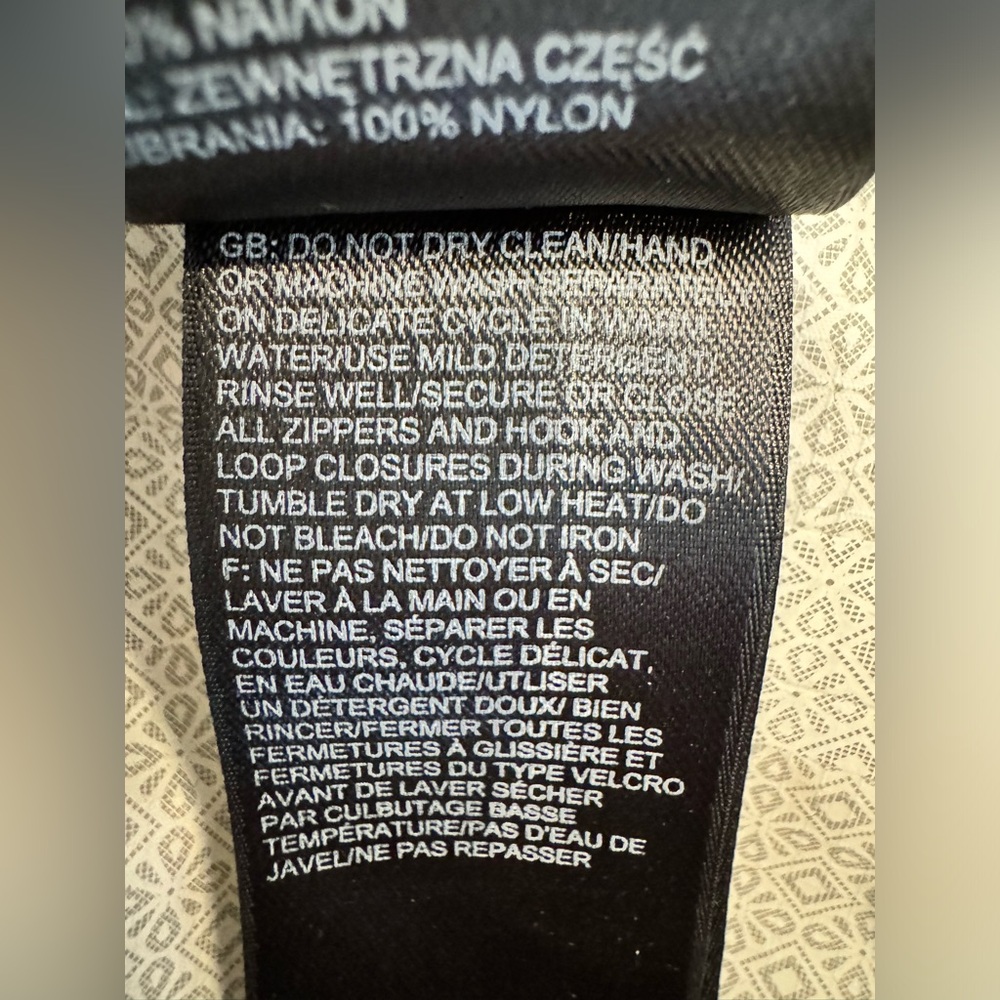 North Face HyVent Nylon Jacket - Picture 11 of 11